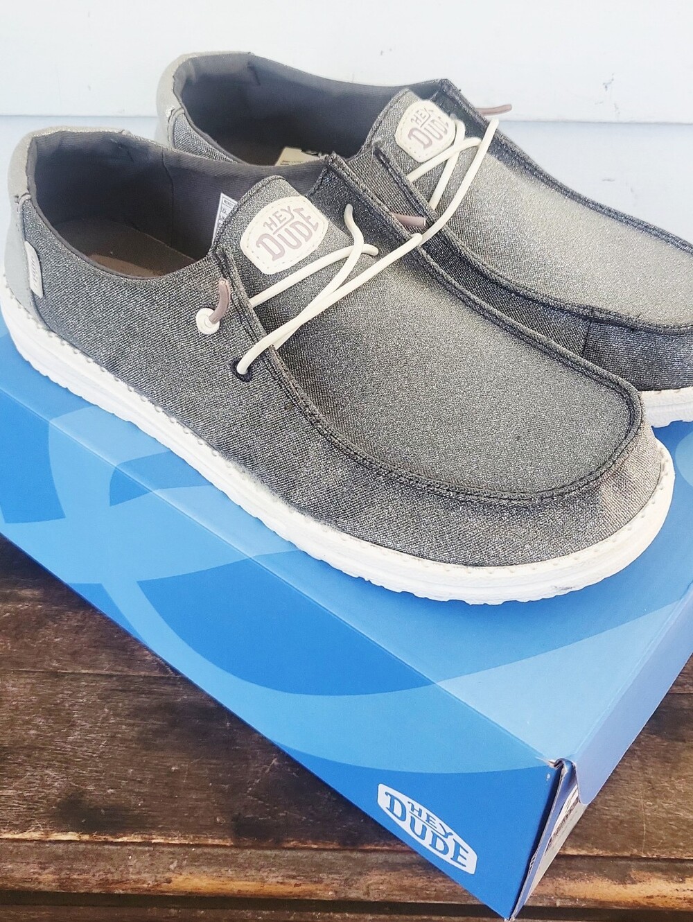 Women's Hey Dude Wendy Sparkle Gray Silver Casual Slip On Shoes 9M With Box